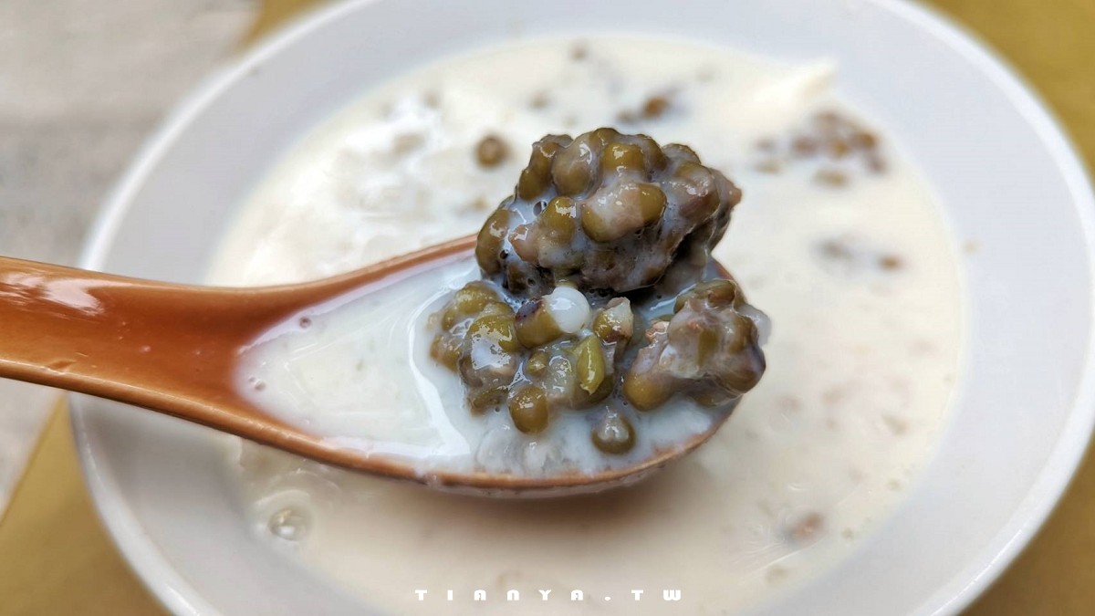 【嘉義美食】桃城豆花光華店｜廢棄老醫館變身復古老宅風文青豆花店，低消35元不限時待一天