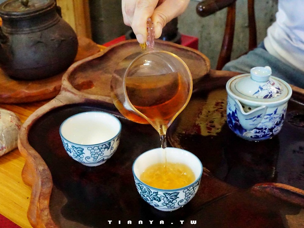 【新北名產】四季茶莊｜猶如普洱茶博物館的古厝茶行，在地經營30年，百年古樹普洱茶專賣店