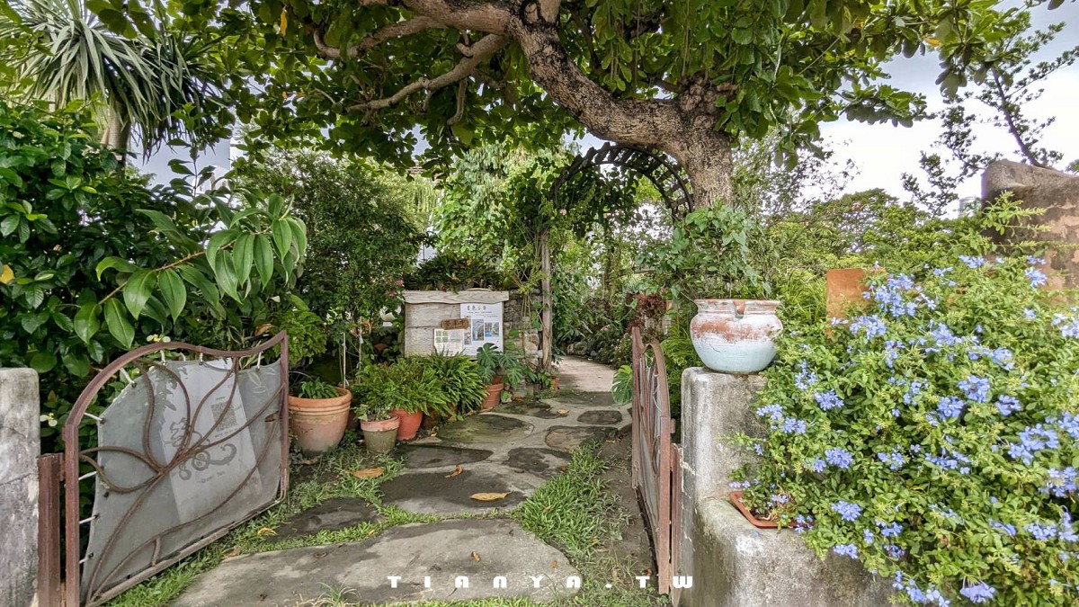 【彰化美食】綠海咖啡館｜田尾花園公路最高人氣的純白系希臘風花園餐廳，供應異國料理、下午茶和精品咖啡