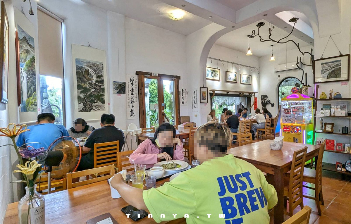 【彰化美食】綠海咖啡館｜田尾花園公路最高人氣的純白系希臘風花園餐廳，供應異國料理、下午茶和精品咖啡