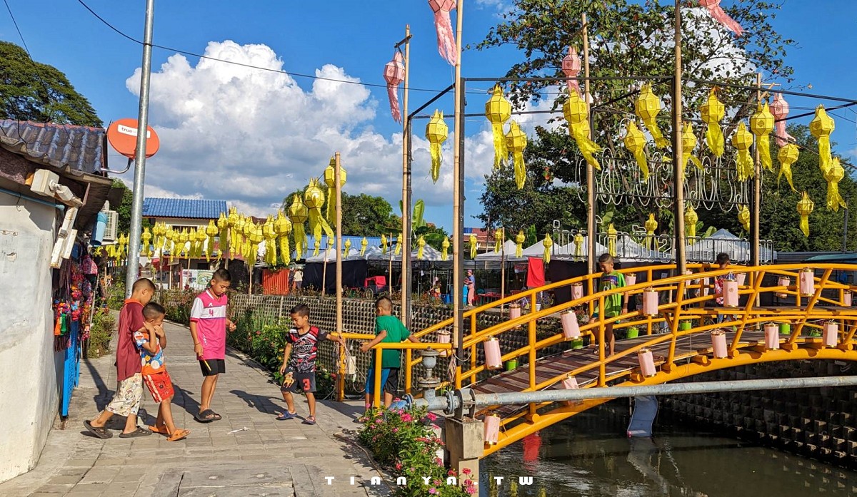 【泰國景點】湄卡運河市集 Khlong Mae Kha｜清邁版小樽運河，日式情調打卡景點，小清新水岸市集越夜越熱鬧