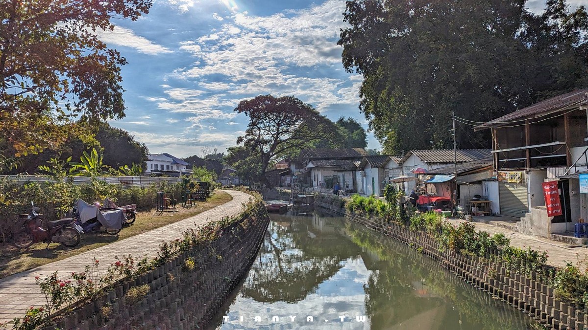 【泰國景點】湄卡運河市集 Khlong Mae Kha｜清邁版小樽運河，日式情調打卡景點，小清新水岸市集越夜越熱鬧