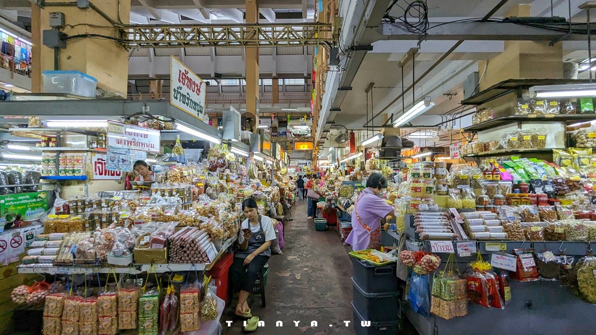 【泰國購物】瓦洛洛市場｜清邁唐人街充滿在地生活氣息的人氣市集，特色果乾、乾貨、香料、伴手禮一站買齊