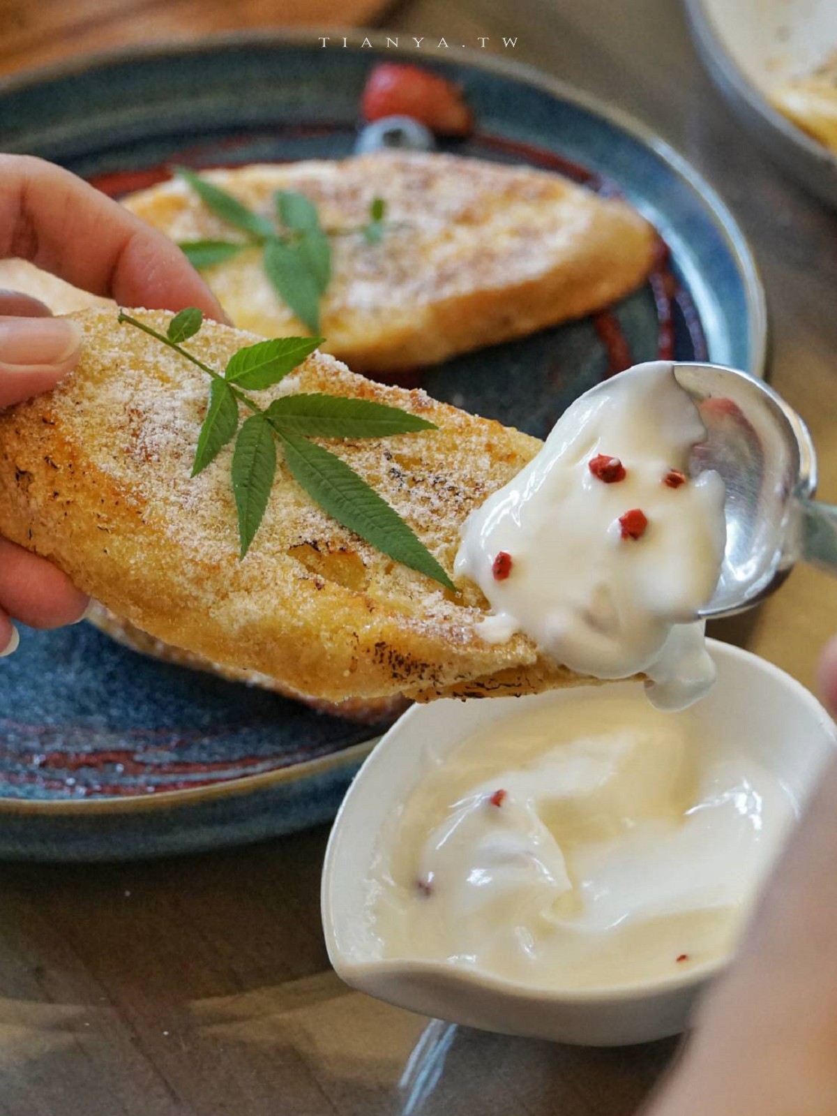 【台北美食】The Cafe by 想陽明山｜全台最美舊美軍聚落裡的老宅庭園餐廳，融合藝術與美食的約會好地方