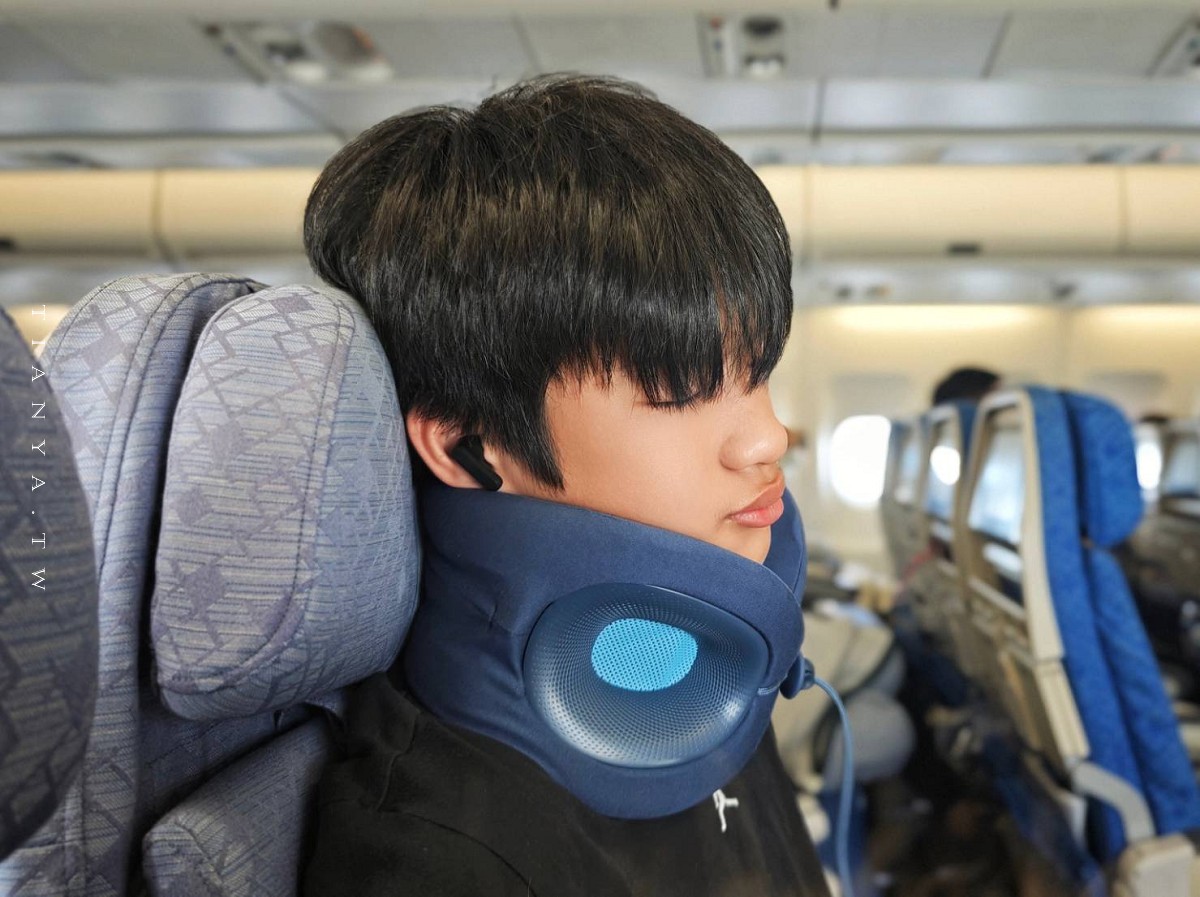 Cabeau 旅行頸枕「  TNE S3」&「Evolution X」大評比，搭飛機、火車、高鐵、長途旅行必備好物