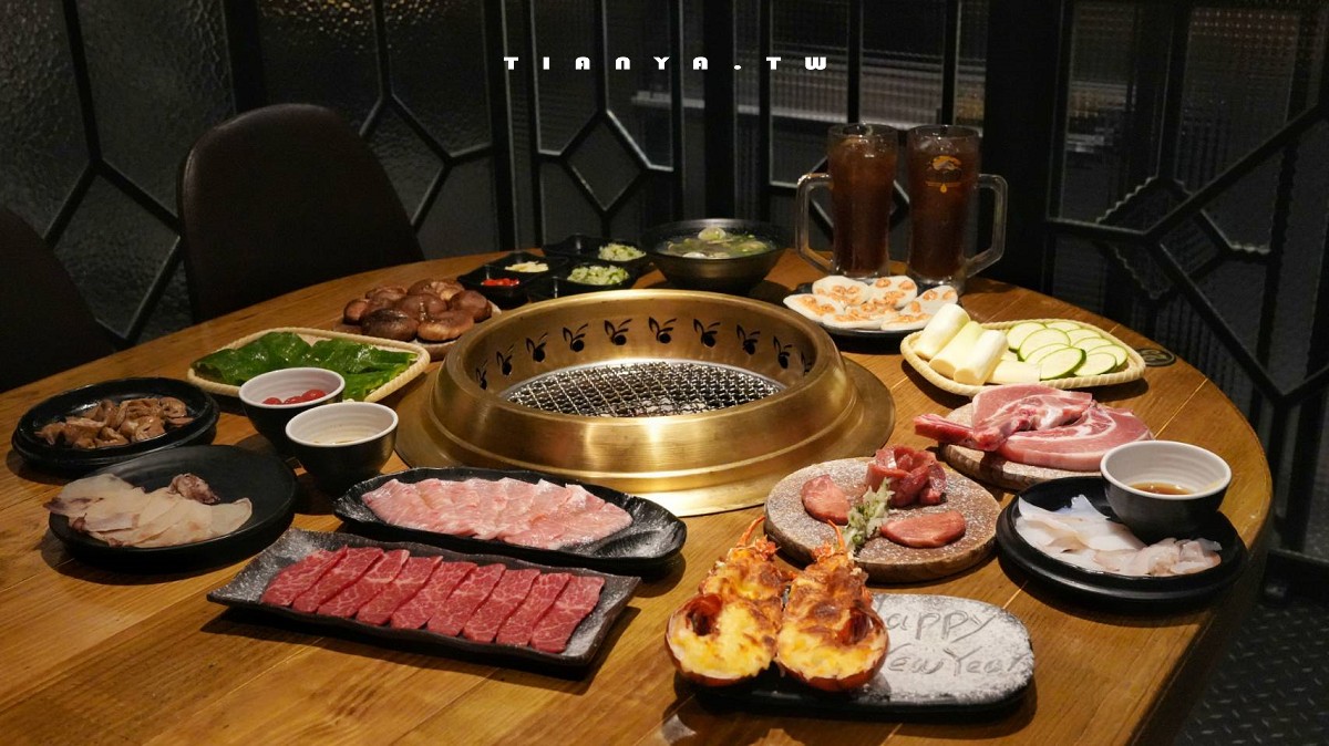 【新北美食】米炭火燒肉小酒館．新莊思源店｜高品質單點燒肉、串燒、日式熟食，平日用餐有桌邊服務，上桌送熱騰騰蛤蜊鍋，壽星加碼送一整隻焗烤龍蝦