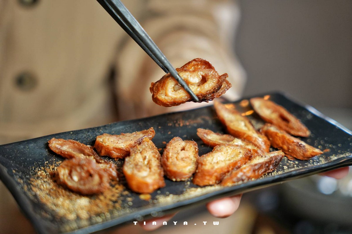 【柒息地串燒居酒屋．新莊中華店】小酌聚餐超人氣深夜食堂，銅板價串燒19元起，靈魂神醬一嚐上癮