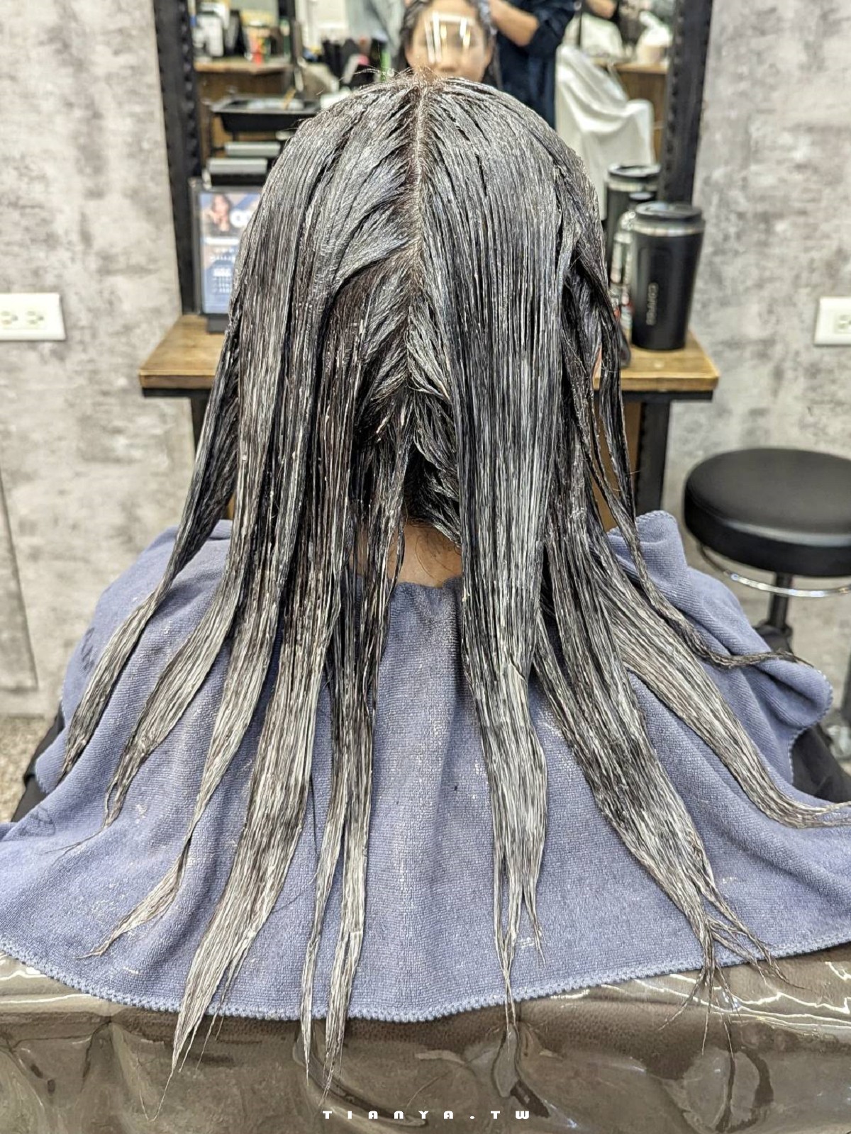 【TiAM Hair 中壢延平店】強大的韓風修容剪髮術直接減齡10歲，搭配2025年度代表色「摩卡慕斯」髮色，打造溫柔系質感髮型