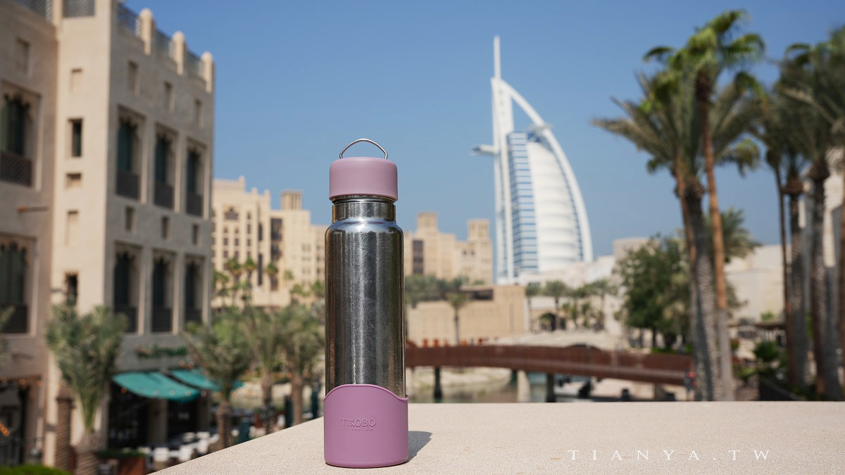【鈦工坊 TiKOBO 二代袋鼠瓶】不卡色、不留異味的純鈦保溫瓶,輕量化、無塗層、內藏吸管,4種容量、8款色系自由選 【鈦工坊 TiKOBO 二代袋鼠瓶】不卡色、不留異味的純鈦保溫瓶,輕量化、無塗層、內藏吸管,4種容量、8款色系自由選