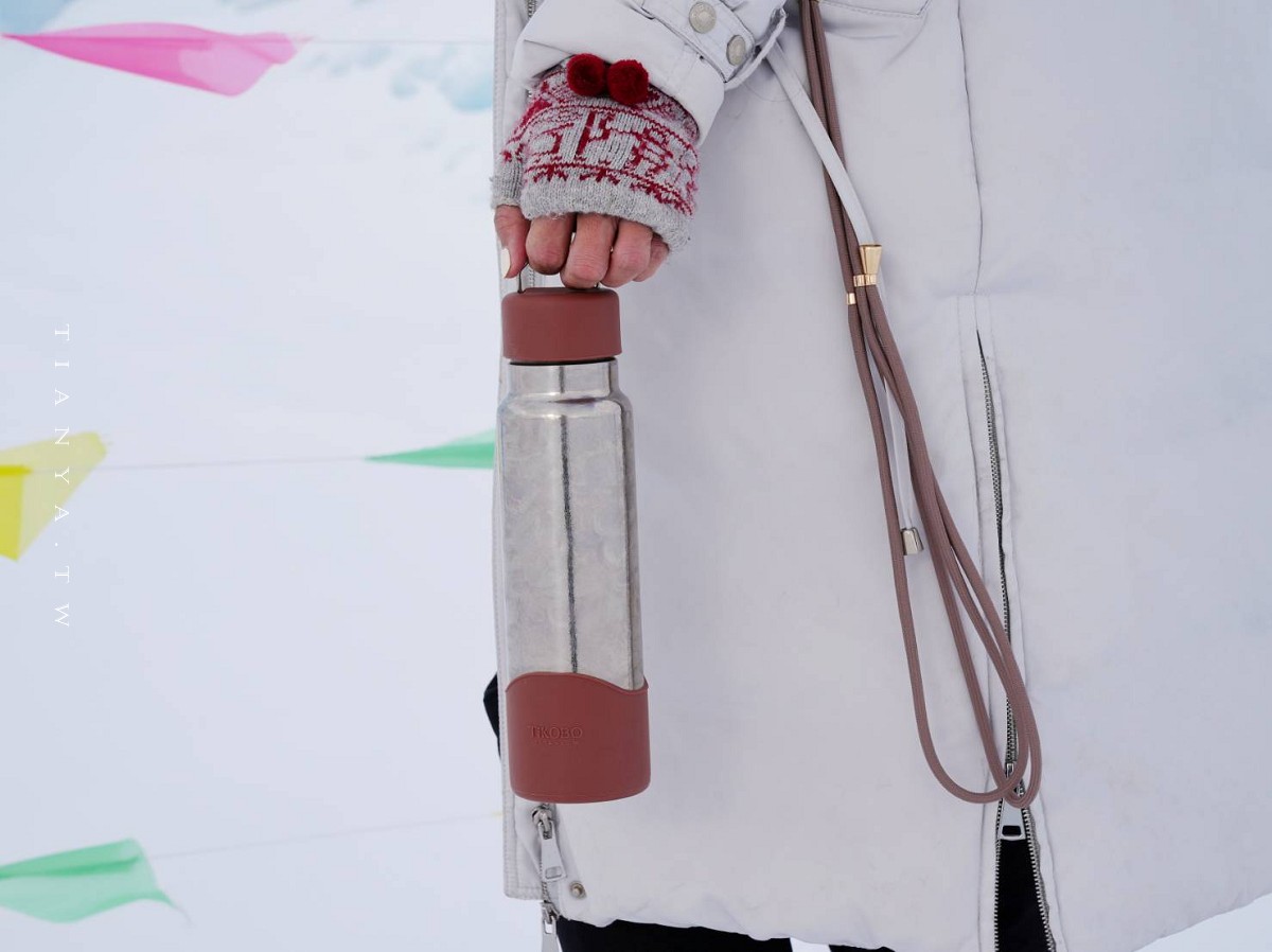 【鈦工坊 TiKOBO 二代袋鼠瓶】不卡色、不留異味的純鈦保溫瓶,輕量化、無塗層、內藏吸管,4種容量、8款色系自由選 【鈦工坊 TiKOBO 二代袋鼠瓶】不卡色、不留異味的純鈦保溫瓶,輕量化、無塗層、內藏吸管,4種容量、8款色系自由選