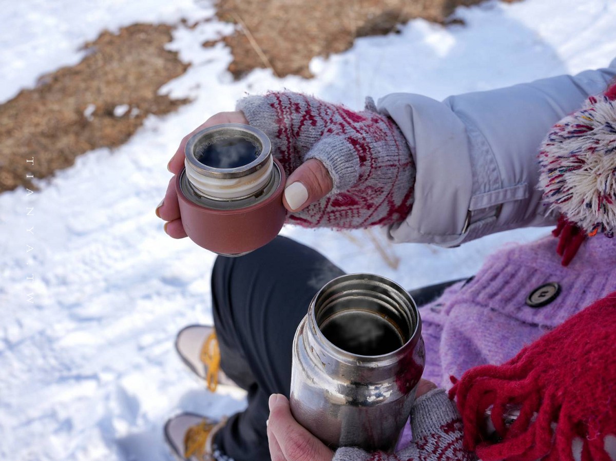 【鈦工坊 TiKOBO 二代袋鼠瓶】不卡色、不留異味的純鈦保溫瓶,輕量化、無塗層、內藏吸管,4種容量、8款色系自由選 【鈦工坊 TiKOBO 二代袋鼠瓶】不卡色、不留異味的純鈦保溫瓶,輕量化、無塗層、內藏吸管,4種容量、8款色系自由選