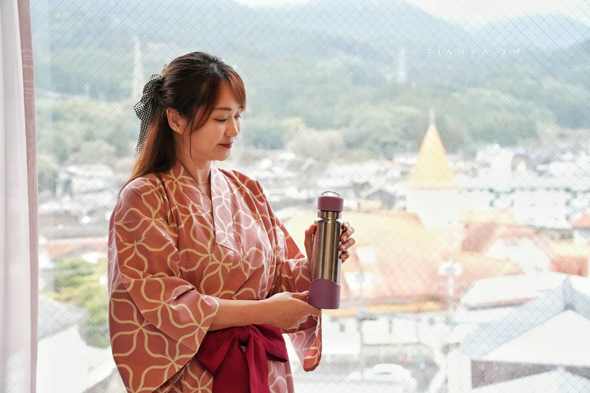 【鈦工坊 TiKOBO 二代袋鼠瓶】不卡色、不留異味的純鈦保溫瓶，輕量化、無塗層、內藏吸管，4種容量、8款色系自由選