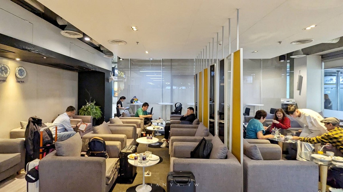 開箱曼谷 Miracle Lounge 機場貴賓室，持JCB信用卡、新貴通PP卡、龍騰卡可免費入場享用休憩空間和餐食