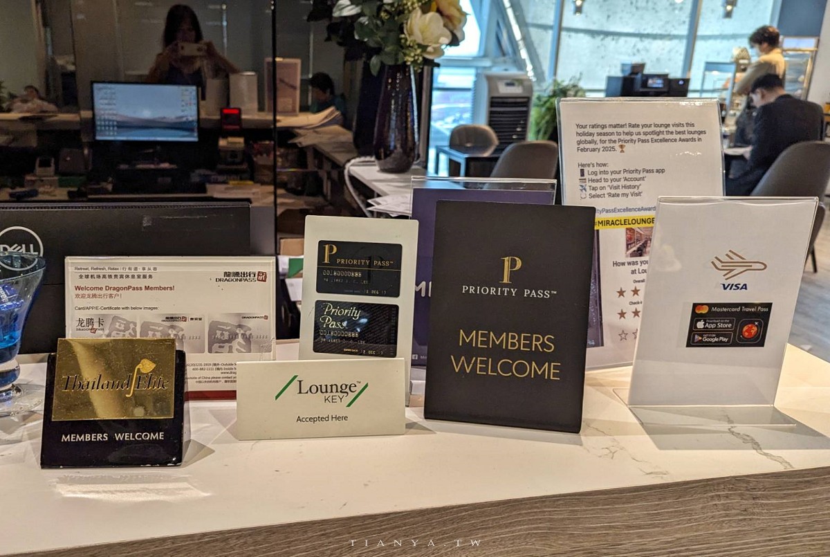 開箱曼谷 Miracle Lounge 機場貴賓室，持JCB信用卡、新貴通PP卡、龍騰卡可免費入場享用休憩空間和餐食