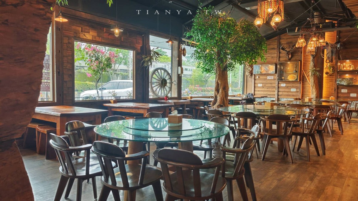 【松湖驛站】台九線秘境！烤雞餐廳後院竟然隱藏絕美落羽松水漾森林