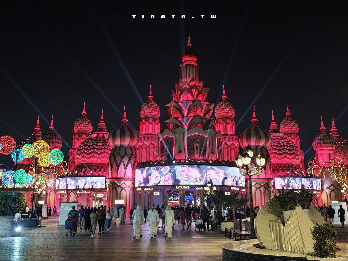 【杜拜地球村】冬季限定主題夜市，集結美食、購物、表演、遊樂設施，用一張門票環遊世界