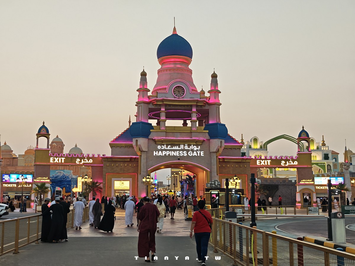 【杜拜地球村】冬季限定主題夜市，集結美食、購物、表演、遊樂設施，用一張門票環遊世界