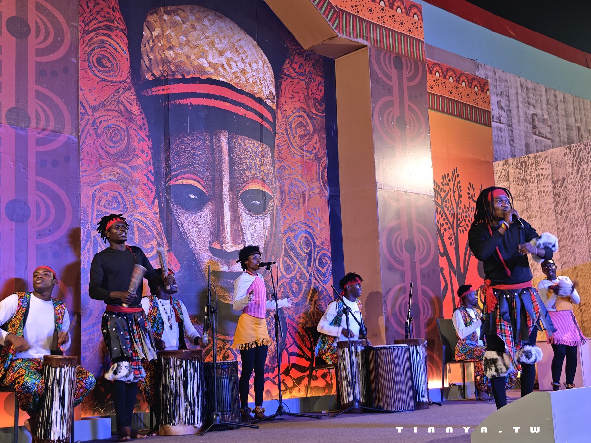 【杜拜地球村】冬季限定主題夜市，集結美食、購物、表演、遊樂設施，用一張門票環遊世界