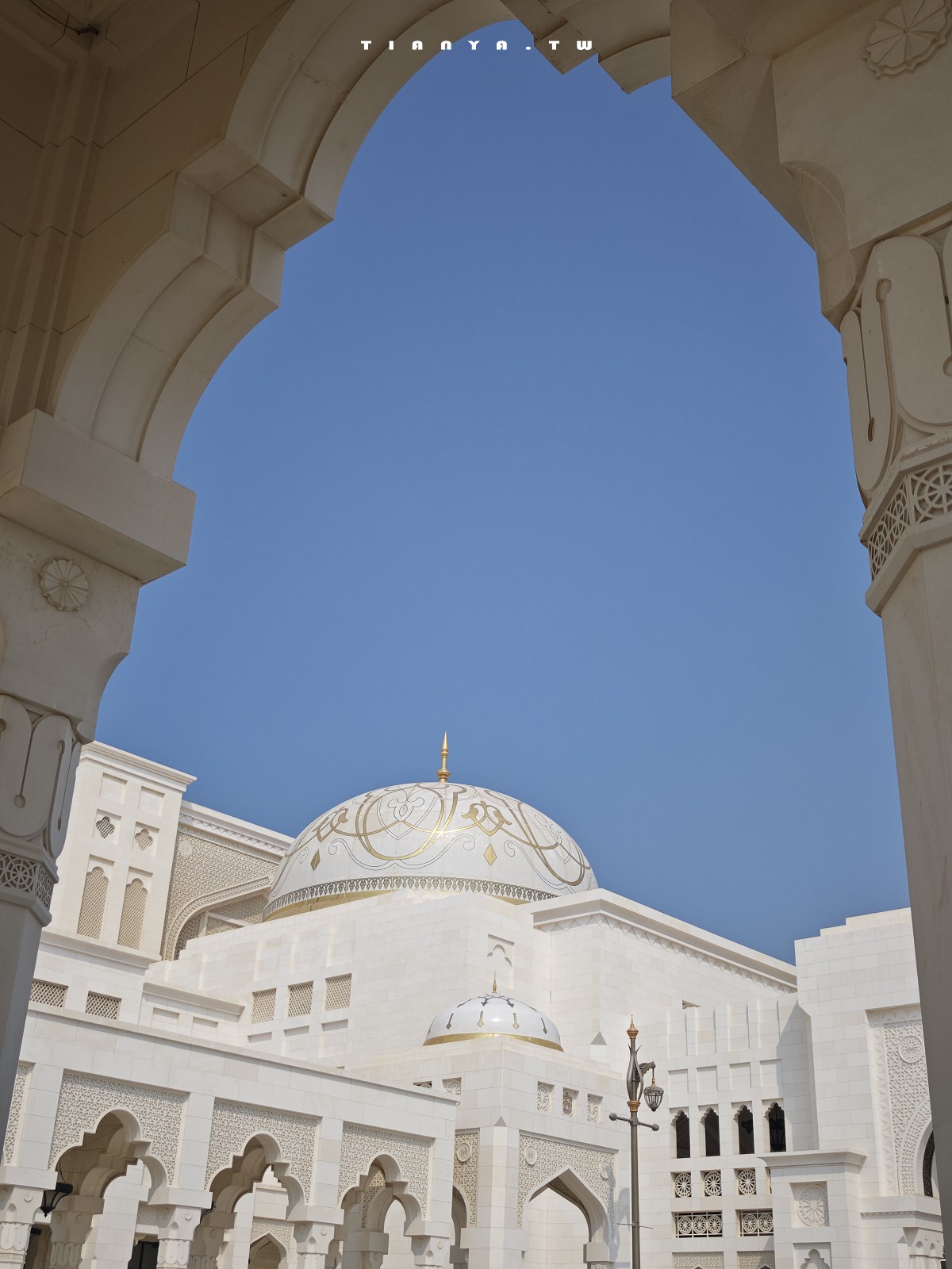 【阿布達比總統府】雄偉壯觀的國家宮殿，阿聯酋文化與政治地標，參觀資訊、必看重點總整理