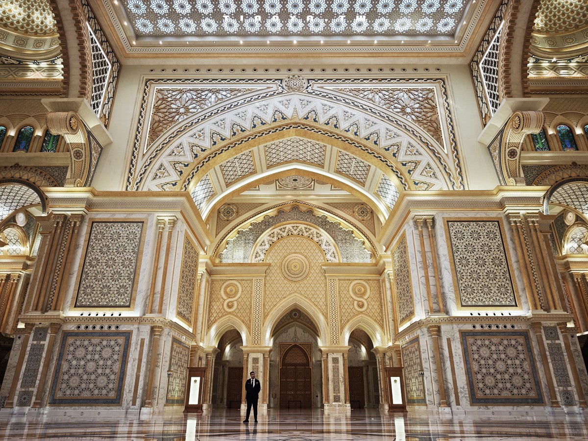 【阿布達比總統府】雄偉壯觀的國家宮殿，阿聯酋文化與政治地標，參觀資訊、必看重點總整理