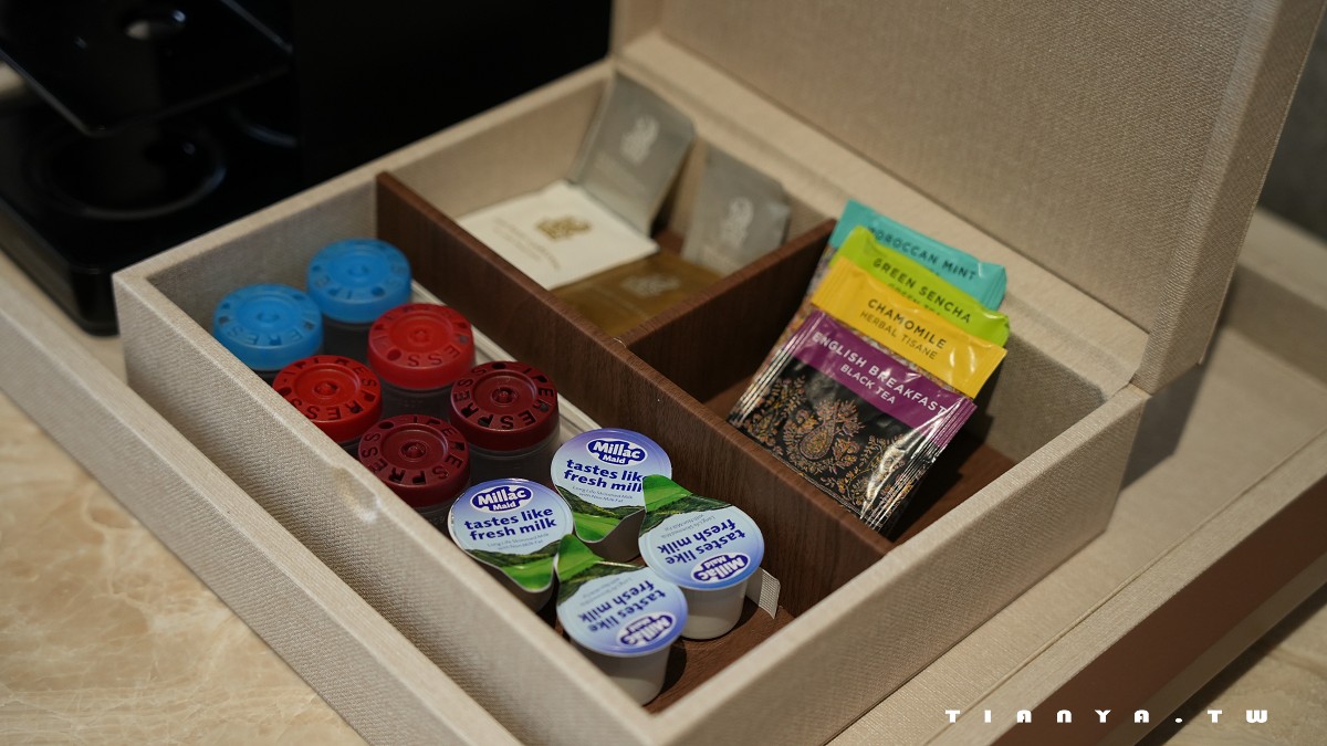 【阿布達比大運河麗思卡爾頓酒店】私人海灘、戶外泳池、海景陽台房、獨棟花園villa，近距離飽覽謝赫扎耶德大清真寺壯麗全景