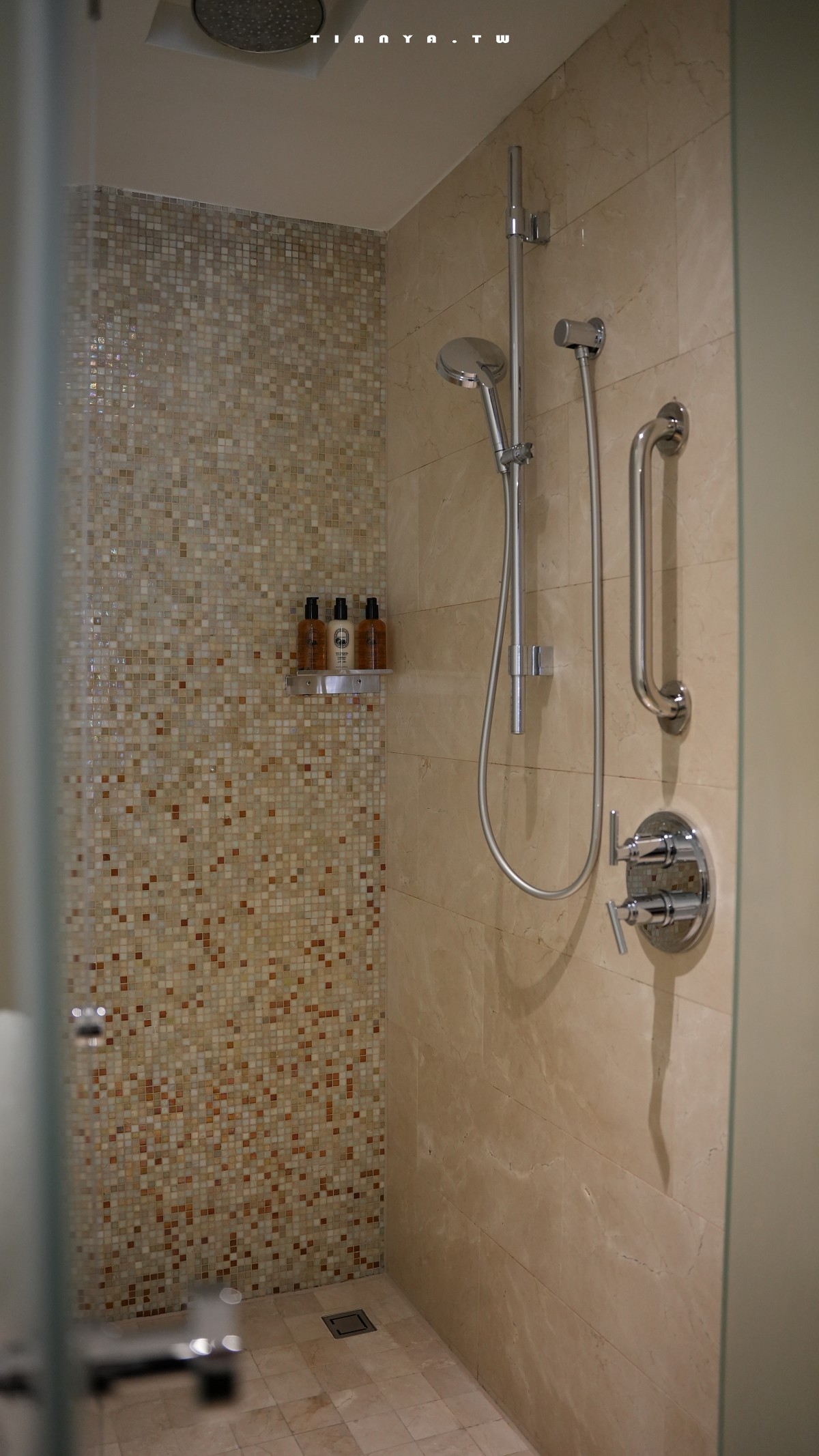 【阿布達比大運河麗思卡爾頓酒店】私人海灘、戶外泳池、海景陽台房、獨棟花園villa,近距離飽覽謝赫扎耶德大清真寺壯麗全景 【阿布達比大運河麗思卡爾頓酒店】私人海灘、戶外泳池、海景陽台房、獨棟花園villa,近距離飽覽謝赫扎耶德大清真寺壯麗全景