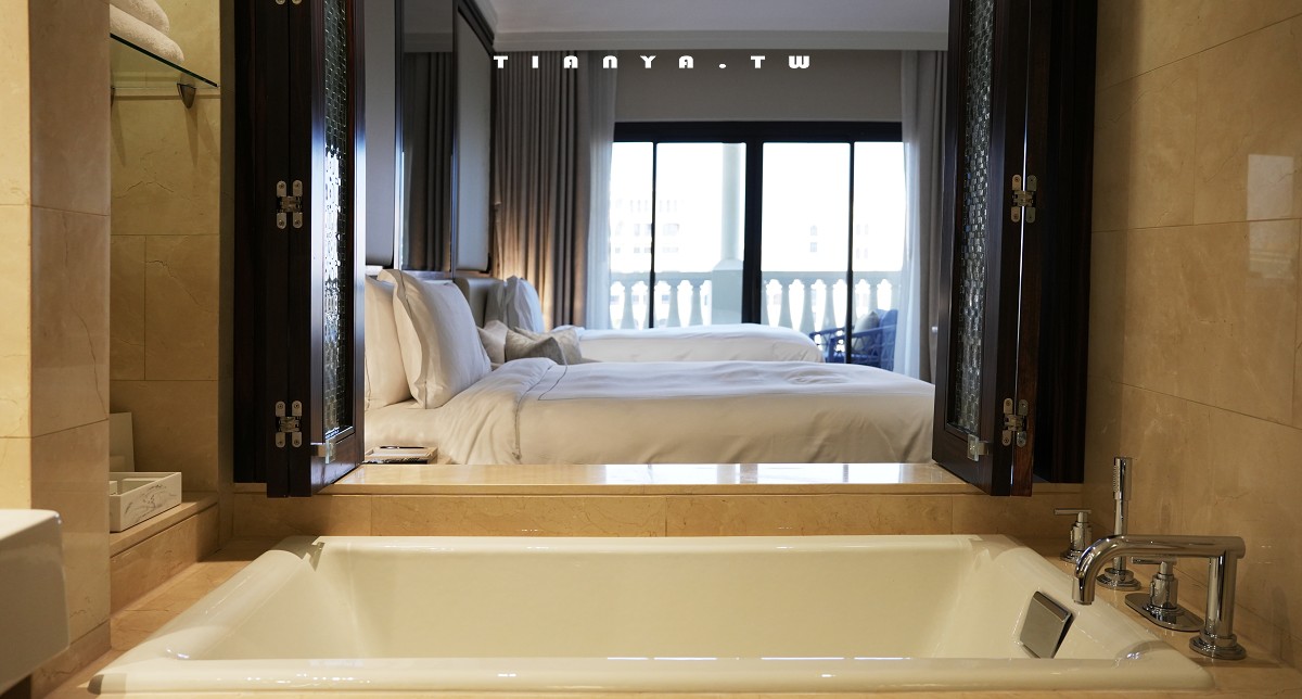 【阿布達比大運河麗思卡爾頓酒店】私人海灘、戶外泳池、海景陽台房、獨棟花園villa,近距離飽覽謝赫扎耶德大清真寺壯麗全景 【阿布達比大運河麗思卡爾頓酒店】私人海灘、戶外泳池、海景陽台房、獨棟花園villa,近距離飽覽謝赫扎耶德大清真寺壯麗全景