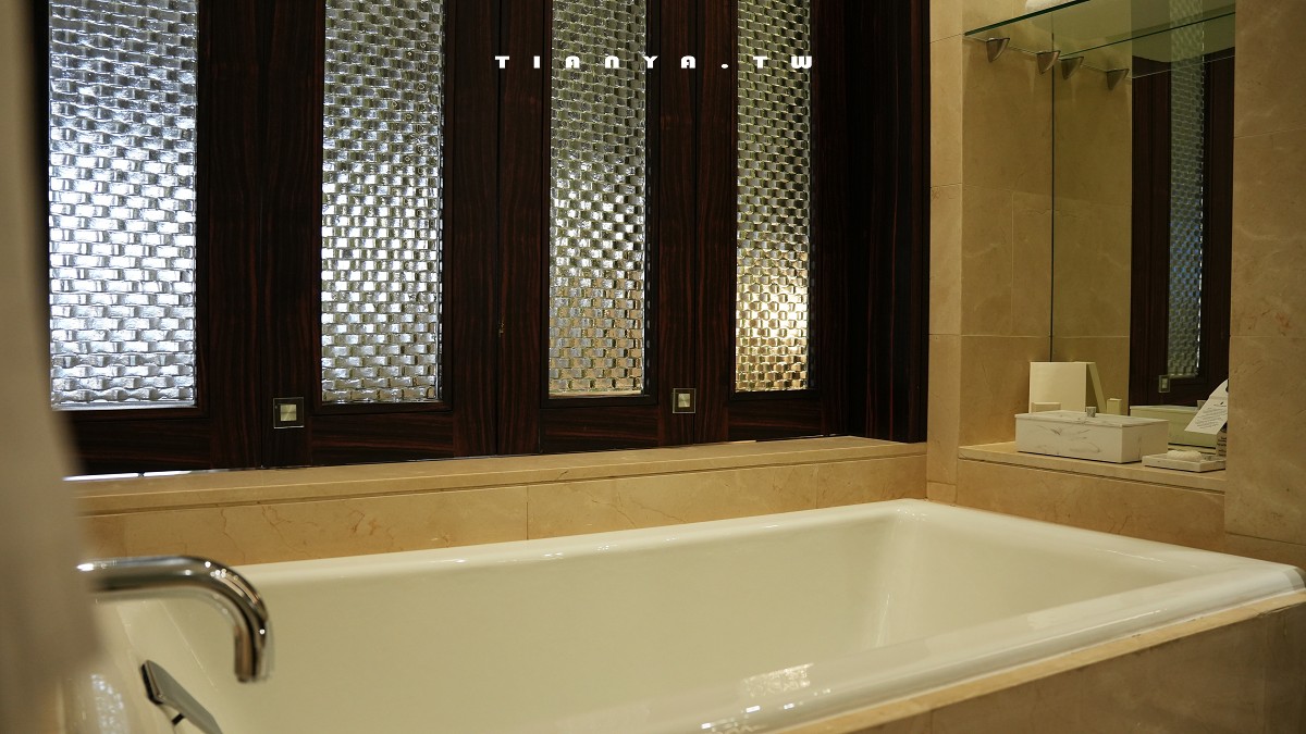 【阿布達比大運河麗思卡爾頓酒店】私人海灘、戶外泳池、海景陽台房、獨棟花園villa,近距離飽覽謝赫扎耶德大清真寺壯麗全景 【阿布達比大運河麗思卡爾頓酒店】私人海灘、戶外泳池、海景陽台房、獨棟花園villa,近距離飽覽謝赫扎耶德大清真寺壯麗全景