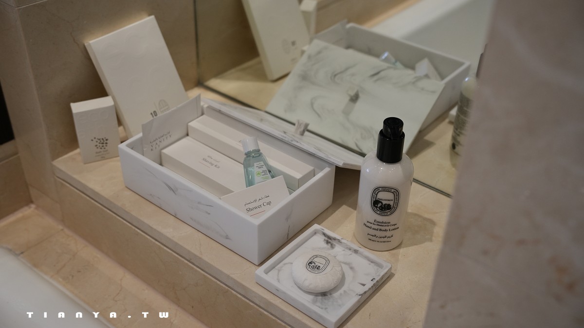 【阿布達比大運河麗思卡爾頓酒店】私人海灘、戶外泳池、海景陽台房、獨棟花園villa,近距離飽覽謝赫扎耶德大清真寺壯麗全景 【阿布達比大運河麗思卡爾頓酒店】私人海灘、戶外泳池、海景陽台房、獨棟花園villa,近距離飽覽謝赫扎耶德大清真寺壯麗全景