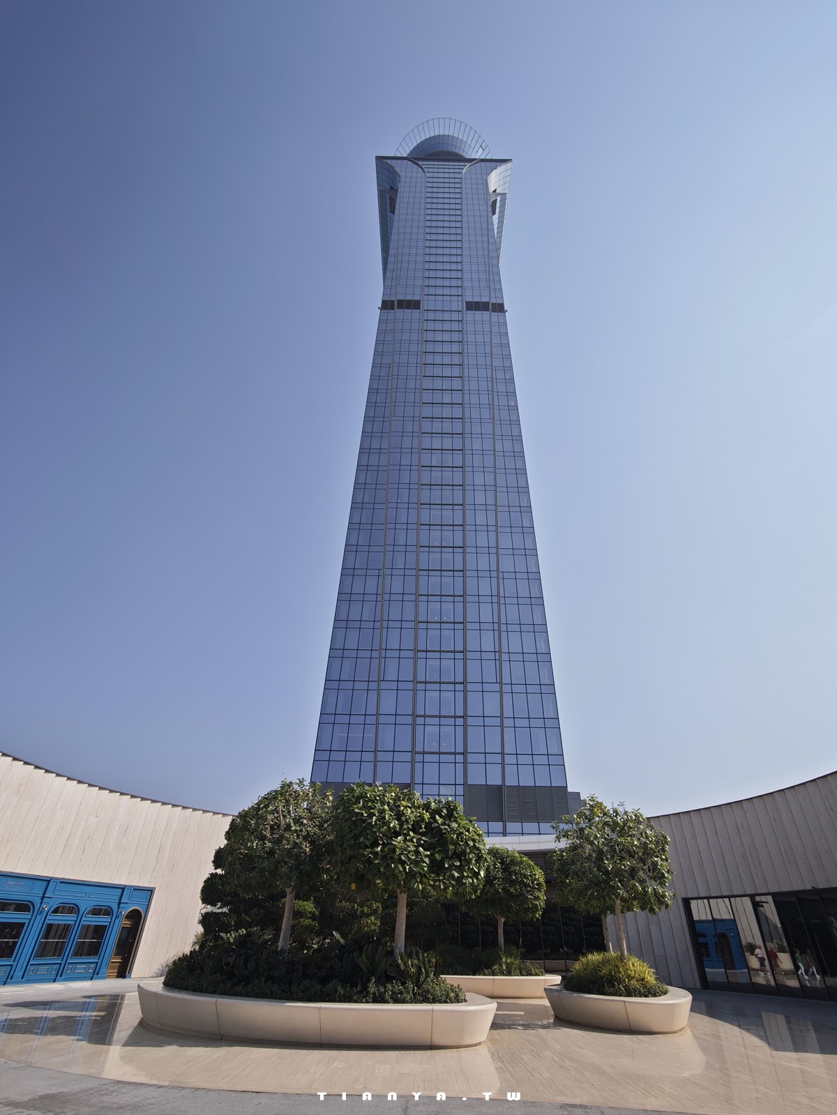 【棕櫚塔觀景台】360度環景高空眺望朱美拉棕櫚島無敵景觀，帆船酒店、波斯灣海景盡收眼底