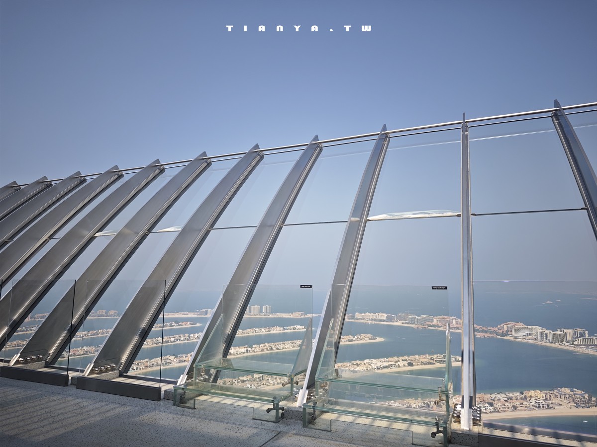 【棕櫚塔觀景台】360度環景高空眺望朱美拉棕櫚島無敵景觀，帆船酒店、波斯灣海景盡收眼底