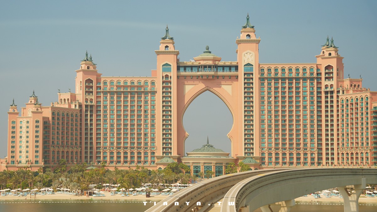 【棕櫚塔觀景台】360度環景高空眺望朱美拉棕櫚島無敵景觀，帆船酒店、波斯灣海景盡收眼底