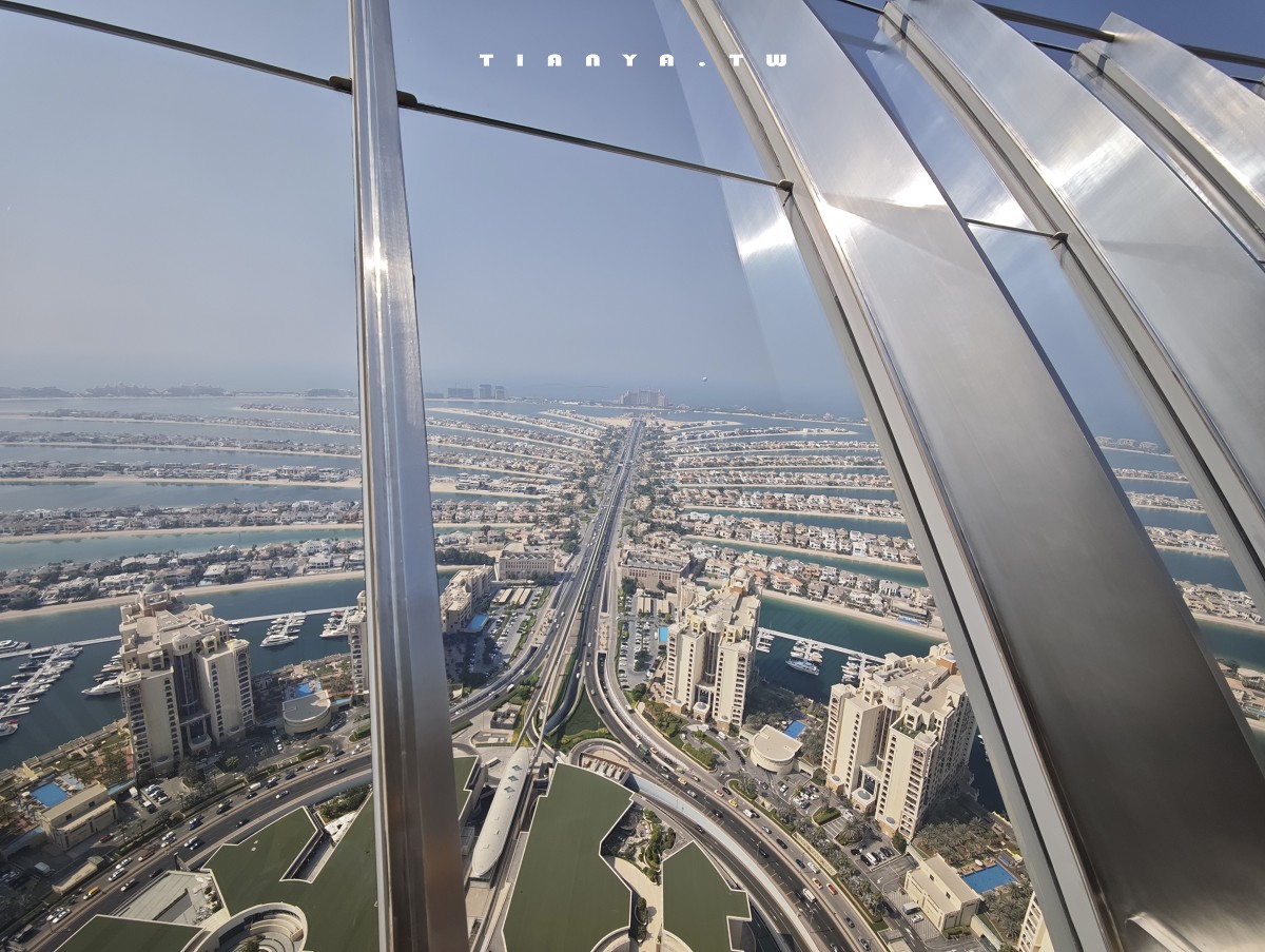 【棕櫚塔觀景台】360度環景高空眺望朱美拉棕櫚島無敵景觀，帆船酒店、波斯灣海景盡收眼底