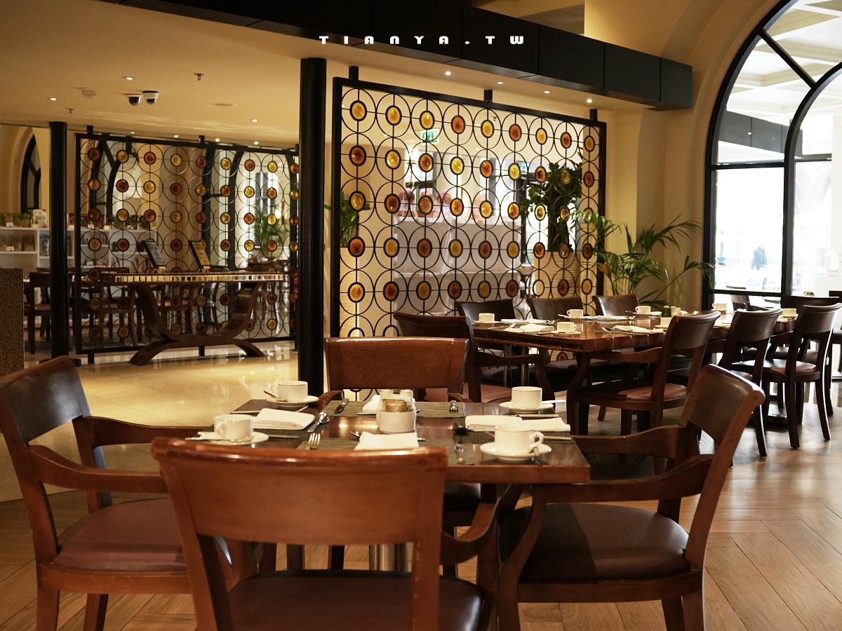 【阿布達比大運河麗思卡爾頓酒店】私人海灘、戶外泳池、海景陽台房、獨棟花園villa，近距離飽覽謝赫扎耶德大清真寺壯麗全景