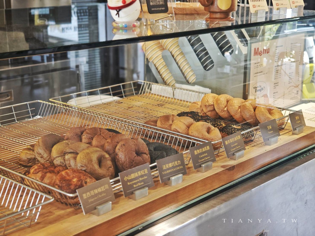 【What’s Up Dough？花莎豆米貝果】獨家風味外脆內軟米貝果，庭院隱藏落羽松秘境景觀