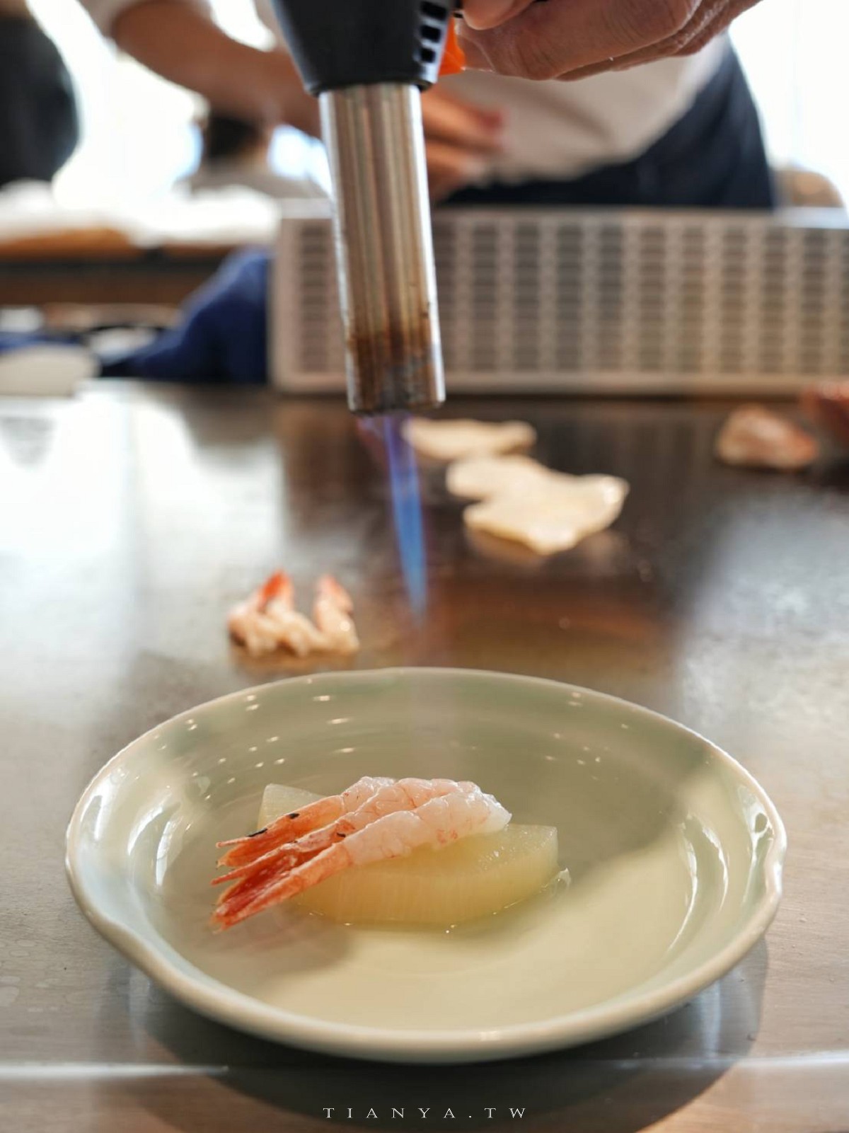 【明水然.樂 淡水店】河景第一排無菜單鐵板燒,活龍蝦、活鮑魚、日本A5和牛14道精緻料理$1600元起,慶生、約會首選 【明水然.樂 淡水店】河景第一排無菜單鐵板燒,活龍蝦、活鮑魚、日本A5和牛14道精緻料理$1600元起,慶生、約會首選