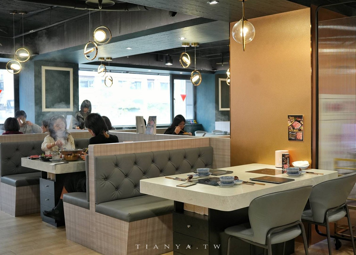 【新肉多多台北忠孝店】東區平日不限時高檔火鍋，專人剝蝦服務，累積消費點數兌換日本A5和牛