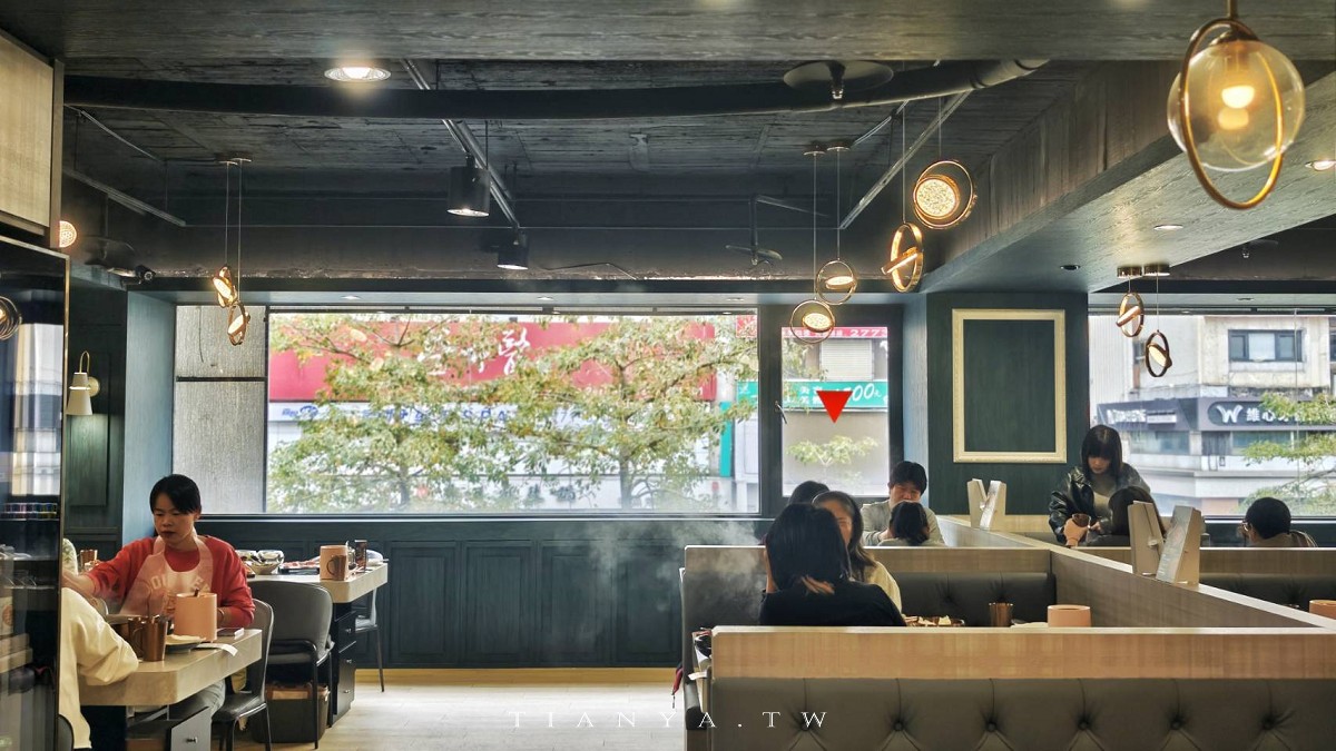 【新肉多多台北忠孝店】東區平日不限時高檔火鍋,專人剝蝦服務,累積消費點數兌換日本A5和牛 【新肉多多台北忠孝店】東區平日不限時高檔火鍋,專人剝蝦服務,累積消費點數兌換日本A5和牛