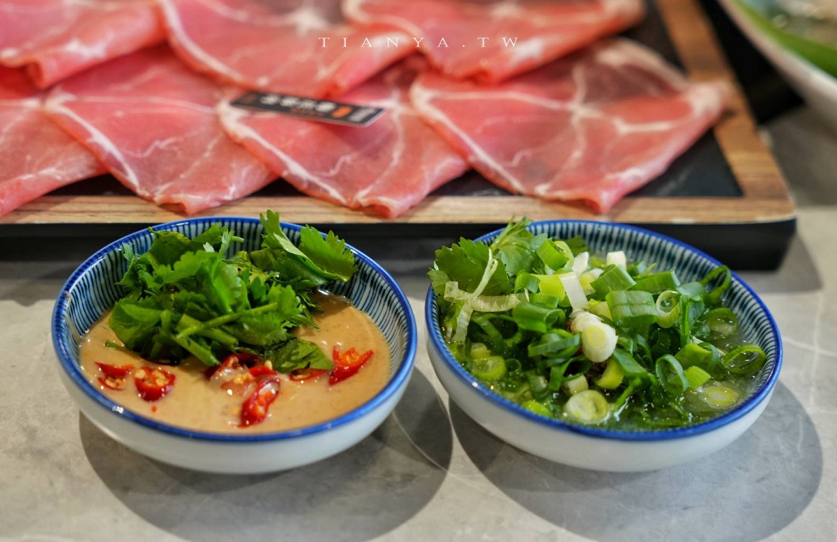 【新肉多多台北忠孝店】東區平日不限時高檔火鍋,專人剝蝦服務,累積消費點數兌換日本A5和牛 【新肉多多台北忠孝店】東區平日不限時高檔火鍋,專人剝蝦服務,累積消費點數兌換日本A5和牛