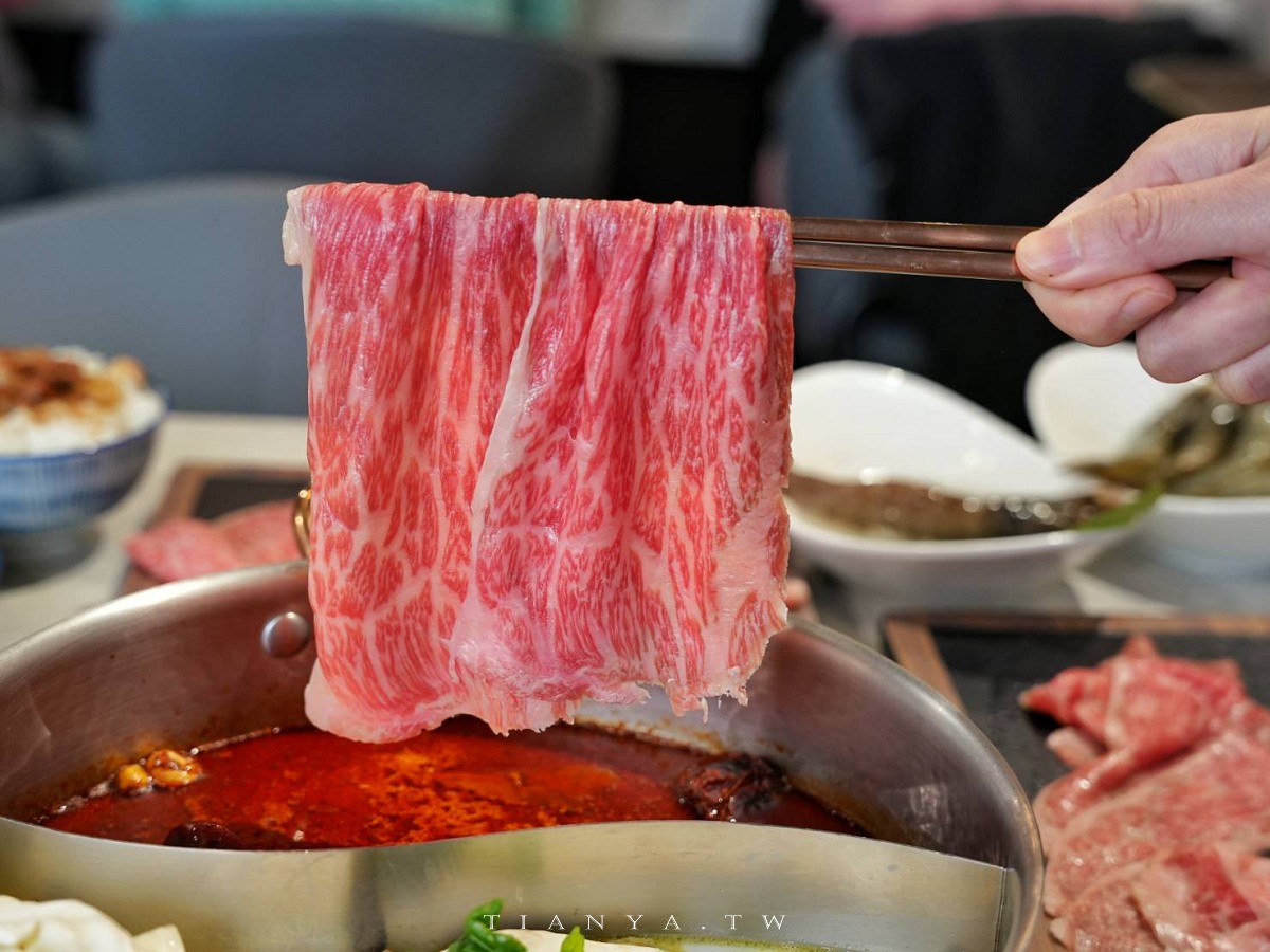 【新肉多多台北忠孝店】東區平日不限時高檔火鍋，專人剝蝦服務，累積消費點數兌換日本A5和牛