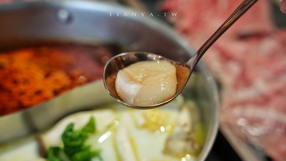 【新肉多多台北忠孝店】東區平日不限時高檔火鍋,專人剝蝦服務,累積消費點數兌換日本A5和牛 【新肉多多台北忠孝店】東區平日不限時高檔火鍋,專人剝蝦服務,累積消費點數兌換日本A5和牛