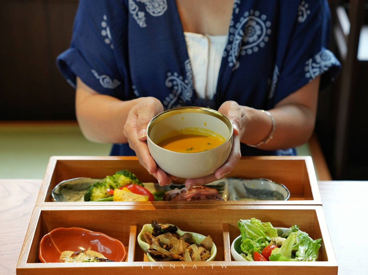 平溪景點推薦【一見菁桐】百年古蹟老宅，體驗古蹟導覽、無菜單料理、茶席與花藝手作