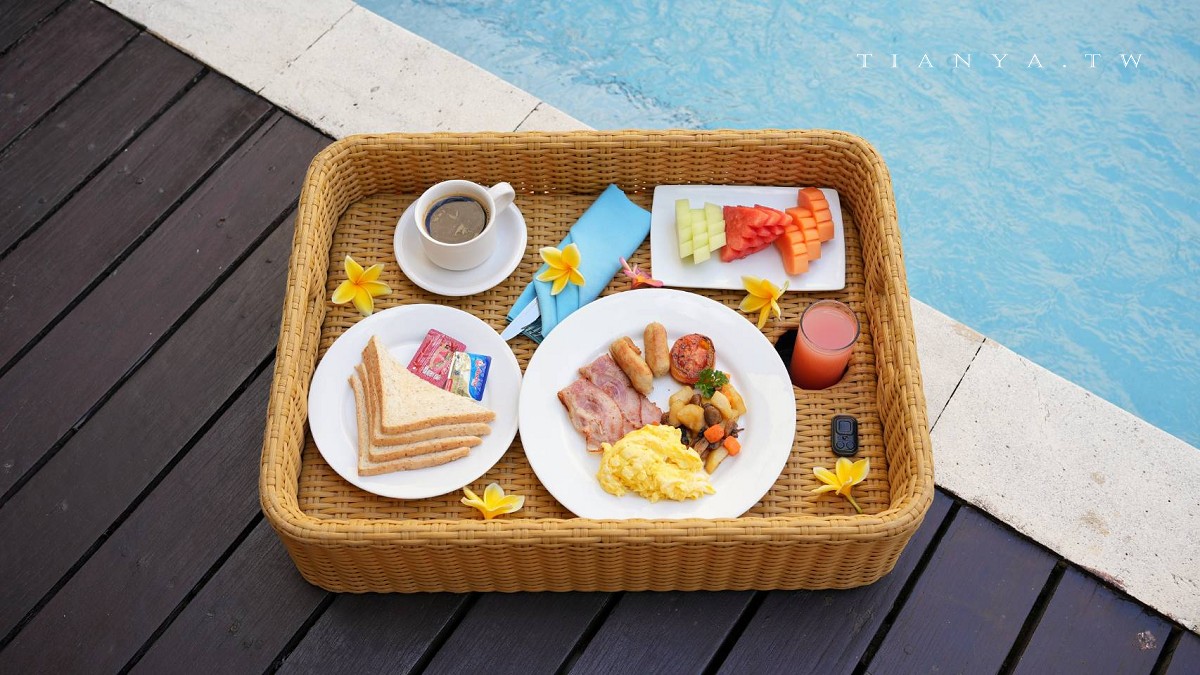 【Luxotic Private Villa & Resort】峇里島私人泳池 Villa 推薦，一泊二食、漂浮早餐、SPA完整開箱