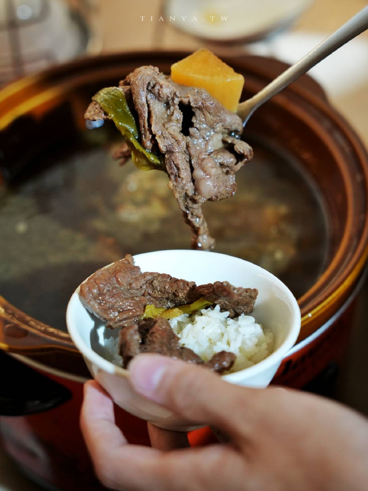 【燒肉道】全台首創軌道送餐吃到飽，789元起頂級海陸火烤兩吃大滿足，和牛、海鮮無限量供應