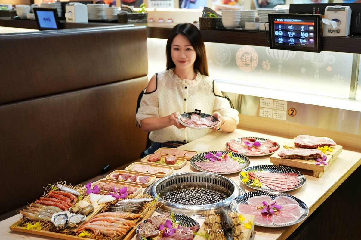 【燒肉道】全台首創軌道送餐吃到飽，789元起頂級海陸火烤兩吃大滿足，和牛、海鮮無限量供應