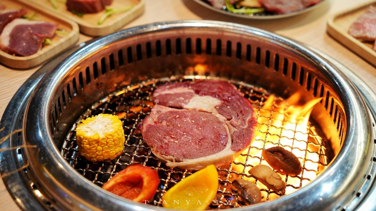 【燒肉道】全台首創軌道送餐吃到飽，789元起頂級海陸火烤兩吃大滿足，和牛、海鮮無限量供應