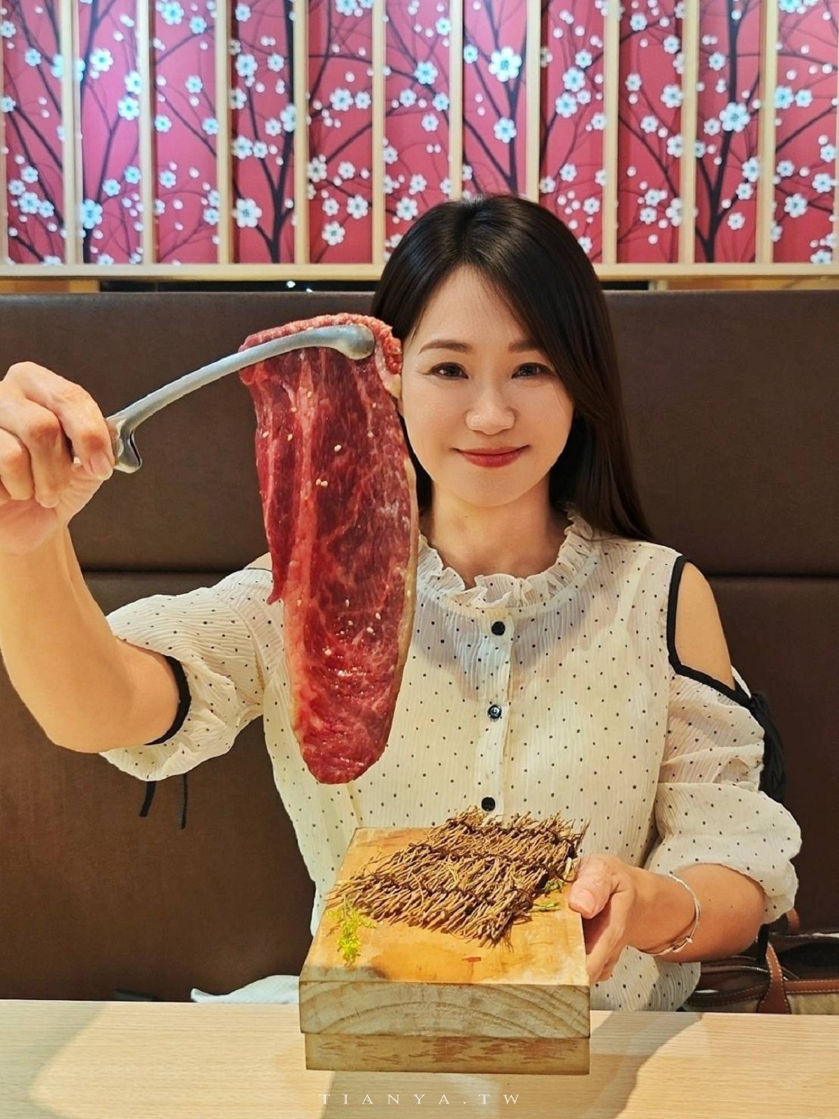 【燒肉道】全台首創軌道送餐吃到飽，789元起頂級海陸火烤兩吃大滿足，和牛、海鮮無限量供應