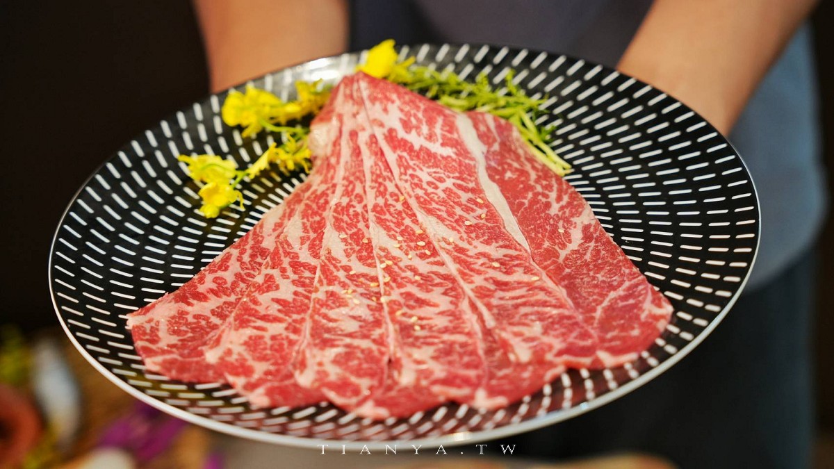 【燒肉道】全台首創軌道送餐吃到飽，789元起頂級海陸火烤兩吃大滿足，和牛、海鮮無限量供應