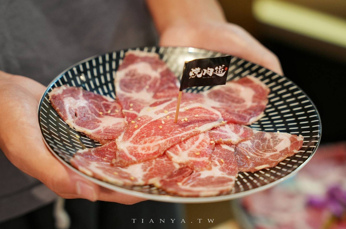 【燒肉道】全台首創軌道送餐吃到飽，789元起頂級海陸火烤兩吃大滿足，和牛、海鮮無限量供應