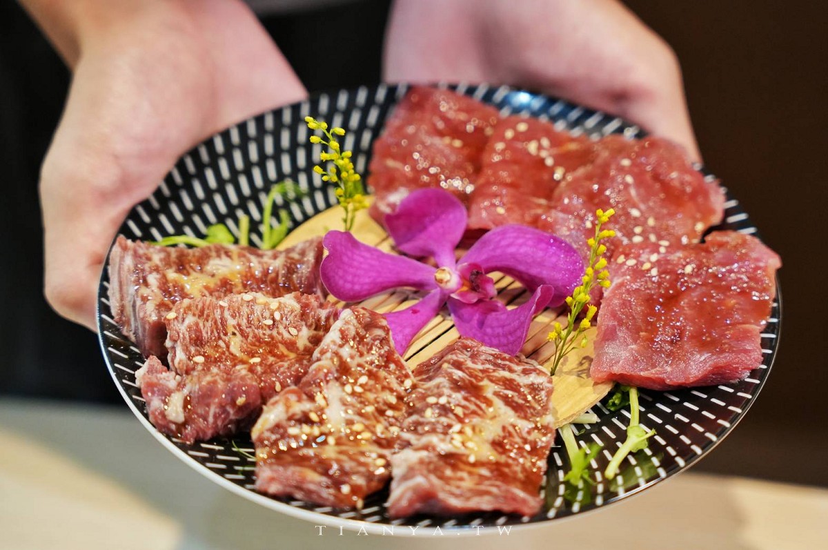 【燒肉道】全台首創軌道送餐吃到飽，789元起頂級海陸火烤兩吃大滿足，和牛、海鮮無限量供應